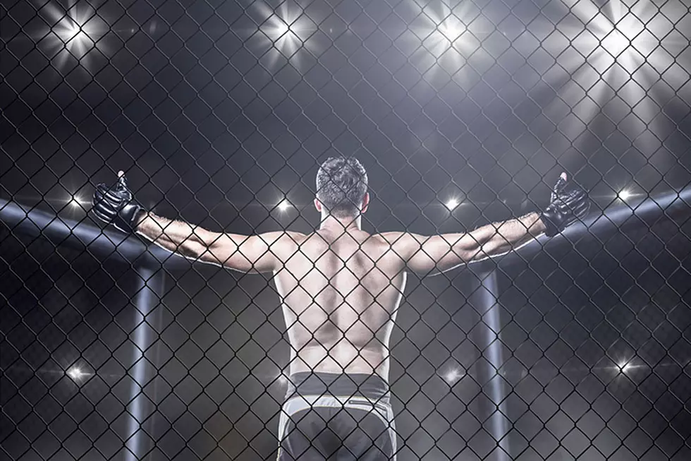 MMA Fighter Needs Only 4 Seconds to Knock Out Overmatched Opponent
